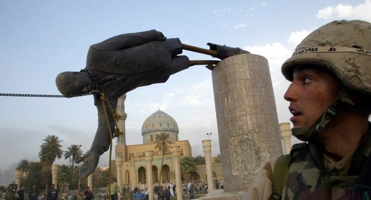 تمثال صدام