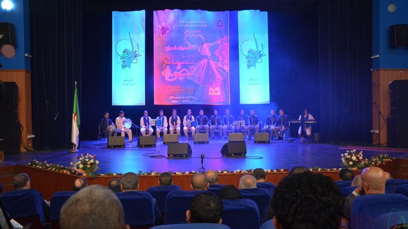 إقبال واسع من الجمهور على مهرجان المساع الصوفي
