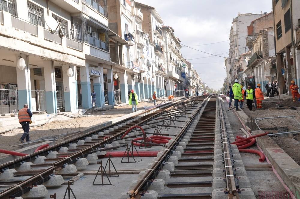 الترامواي يتوسط مدينة سطيف