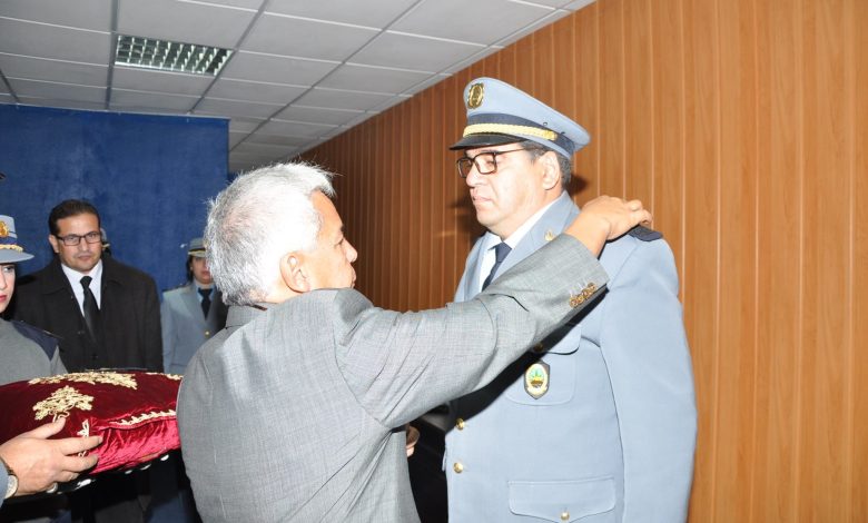 والي سطيف يشرف على تقليد الرتب لإطارات و اعوان الجمارك