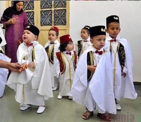 والي الولاية و مدير الصحة يُشرفان على حفل الختان بمستشفى الأم و الطفل
