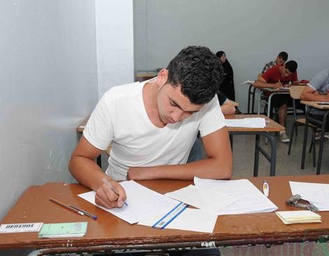 بن غبريت تشرف على انطلاق امتحانات شهادة البكالوريا