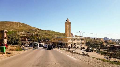 شيخ يقتل 3 أفراد من عائلته و يصيب 5 آخرين بقرية عين مرقوم ولاية سطيف