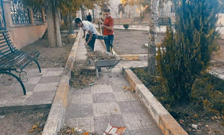 شباب عين أرنات يعيدون الإعتبار لحديقة ساحة الثورة 