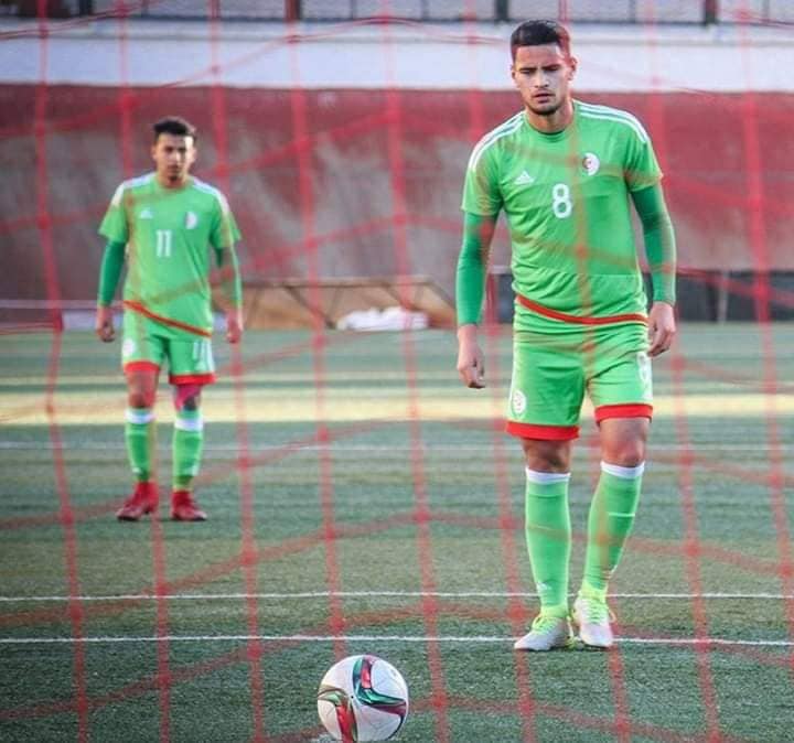 اللاعب آدم زرقان