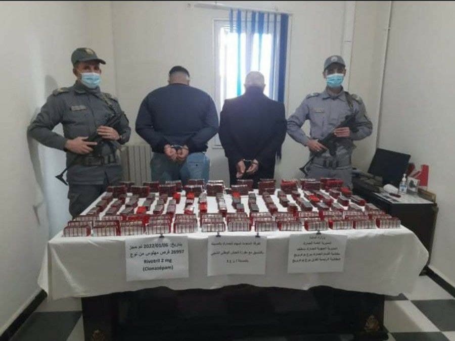 صورة للمتورطين في قضية التهريب